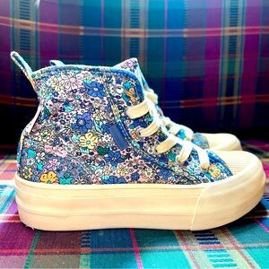 Zara Flower hightop sneakers 12.5
